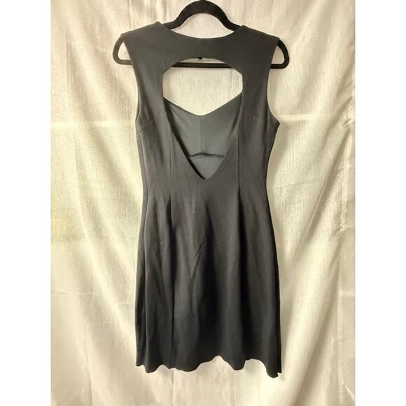 Express Black Cut-Out Dress - Stylish & Sophisticated - Picture 4 of 5